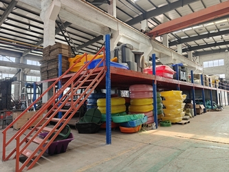 Changzhou Yingchuang Rotomolding Equipment Co,. Ltd 제조업체의 생산 라인