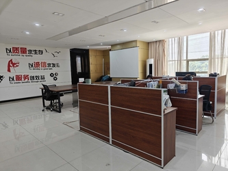 Changzhou Yingchuang Rotomolding Equipment Co,. Ltd 제조업체의 생산 라인